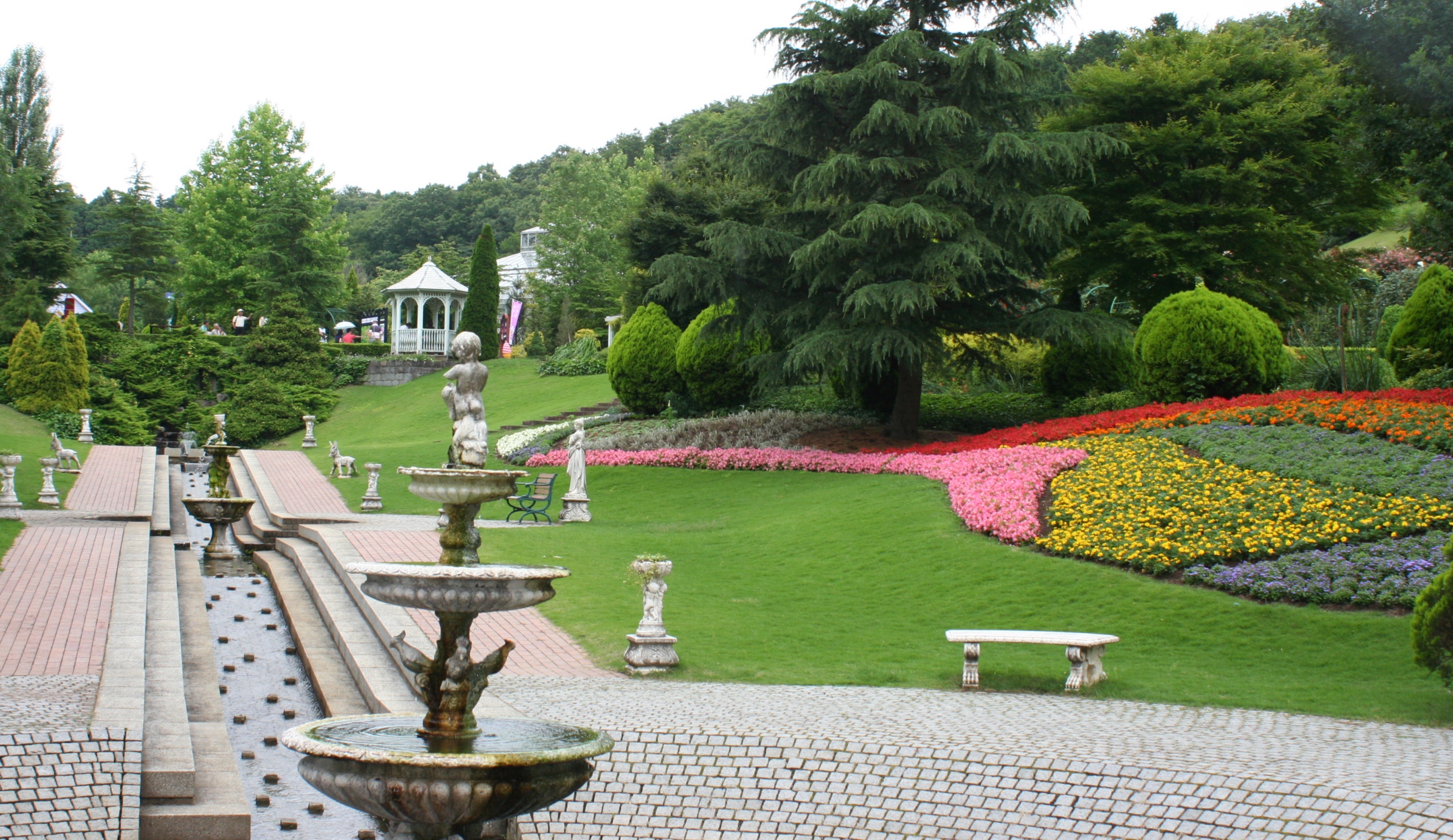 フェアリーガーデン - 修善寺 虹の郷（にじのさと）｜花と緑の公園